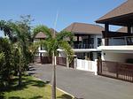 CHE5050: Spacious Modern 3 bedroom villa near Laguna with private pool. Thumbnail #1
