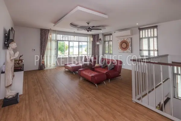 CHA5064: Huge 7 Bedroom Modern Sea View and Beach front Villa near Chalong Marine. Photo #16