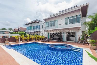 CHA5064: Huge 7 Bedroom Modern Sea View and Beach front Villa near Chalong Marine. Photo #28