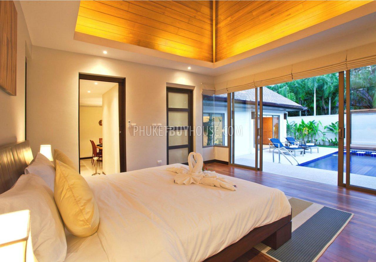 NAI5122: 3 Bedroom Luxury Villa in Nai Harn. Photo #5