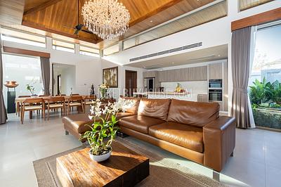 LAY5129: 4 Bedroom Luxury Villa in Layan. Photo #15