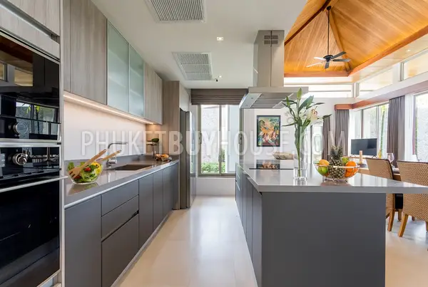 LAY5129: 4 Bedroom Luxury Villa in Layan. Photo #24