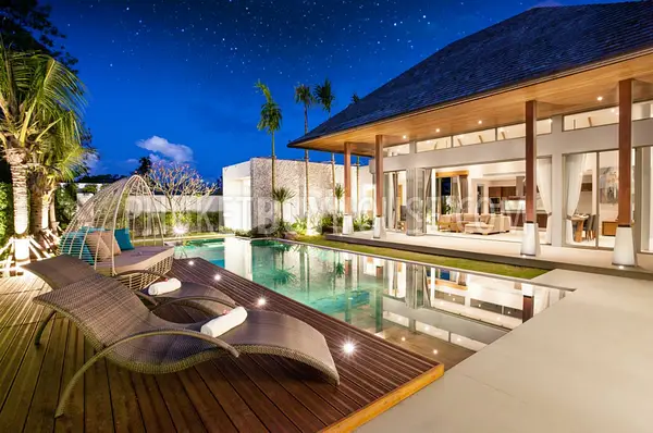 LAY5131: Luxury Pool Villa in Phuket with 3 Bedrooms. Photo #3