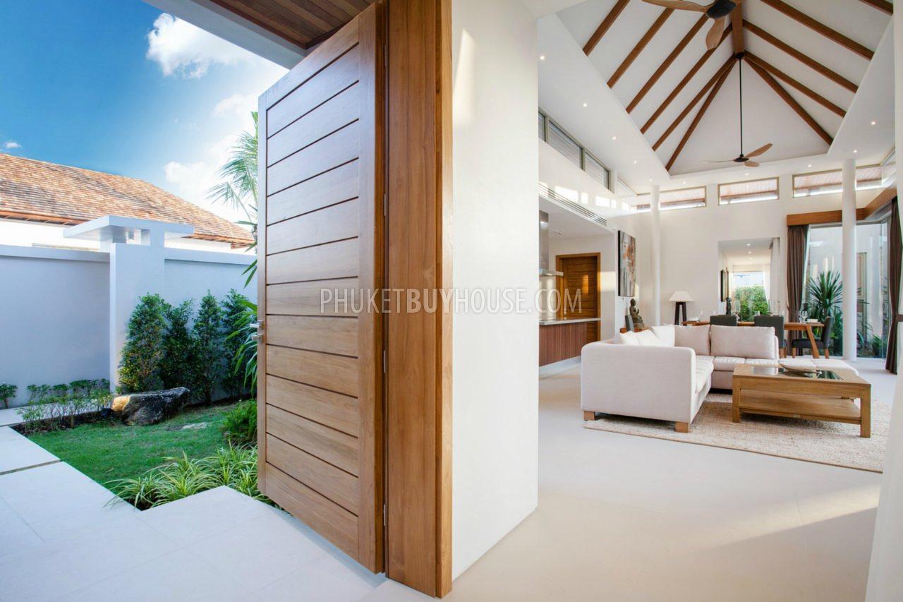 LAY5131: Luxury Pool Villa in Phuket with 3 Bedrooms. Photo #35