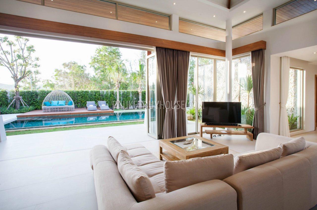 LAY5131: Luxury Pool Villa in Phuket with 3 Bedrooms. Photo #46