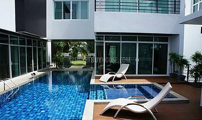 RAW5136: 5 Bedroom Swimming Pool Villa in Rawai. Photo #14