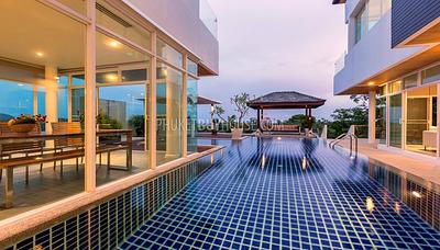 RAW5137: Luxury Pool Villa in Phuket with 4 Bedrooms. Photo #3