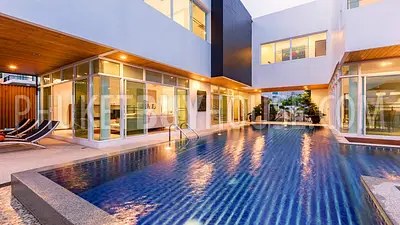 RAW5137: Luxury Pool Villa in Phuket with 4 Bedrooms. Photo #10