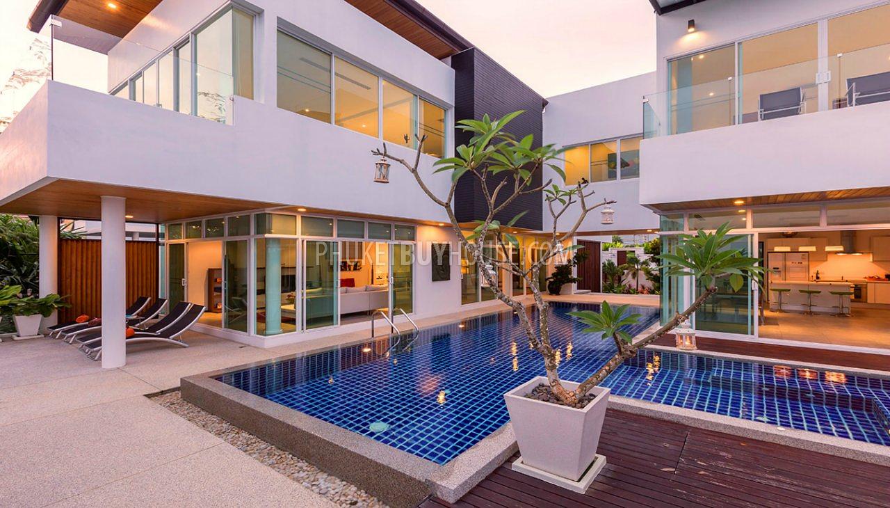 RAW5137: Luxury Pool Villa in Phuket with 4 Bedrooms. Photo #11