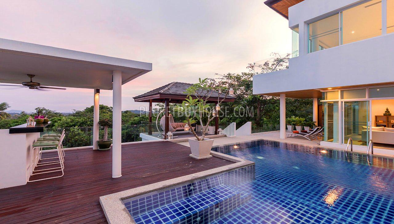 RAW5137: Luxury Pool Villa in Phuket with 4 Bedrooms. Photo #13