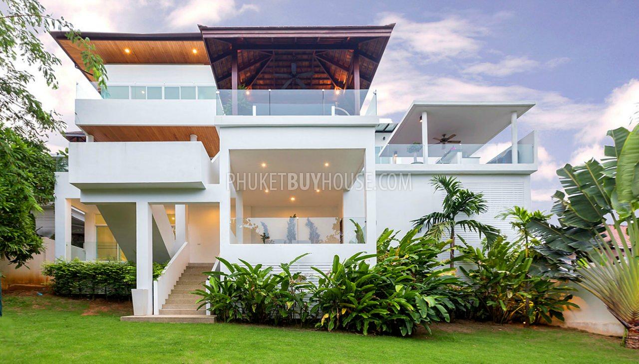 RAW5137: Luxury Pool Villa in Phuket with 4 Bedrooms. Photo #21