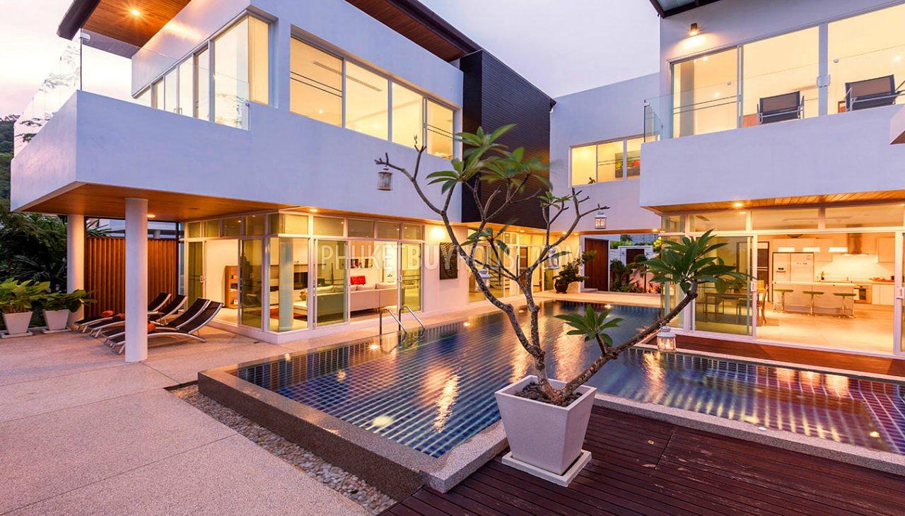 RAW5137: Luxury Pool Villa in Phuket with 4 Bedrooms. Photo #23