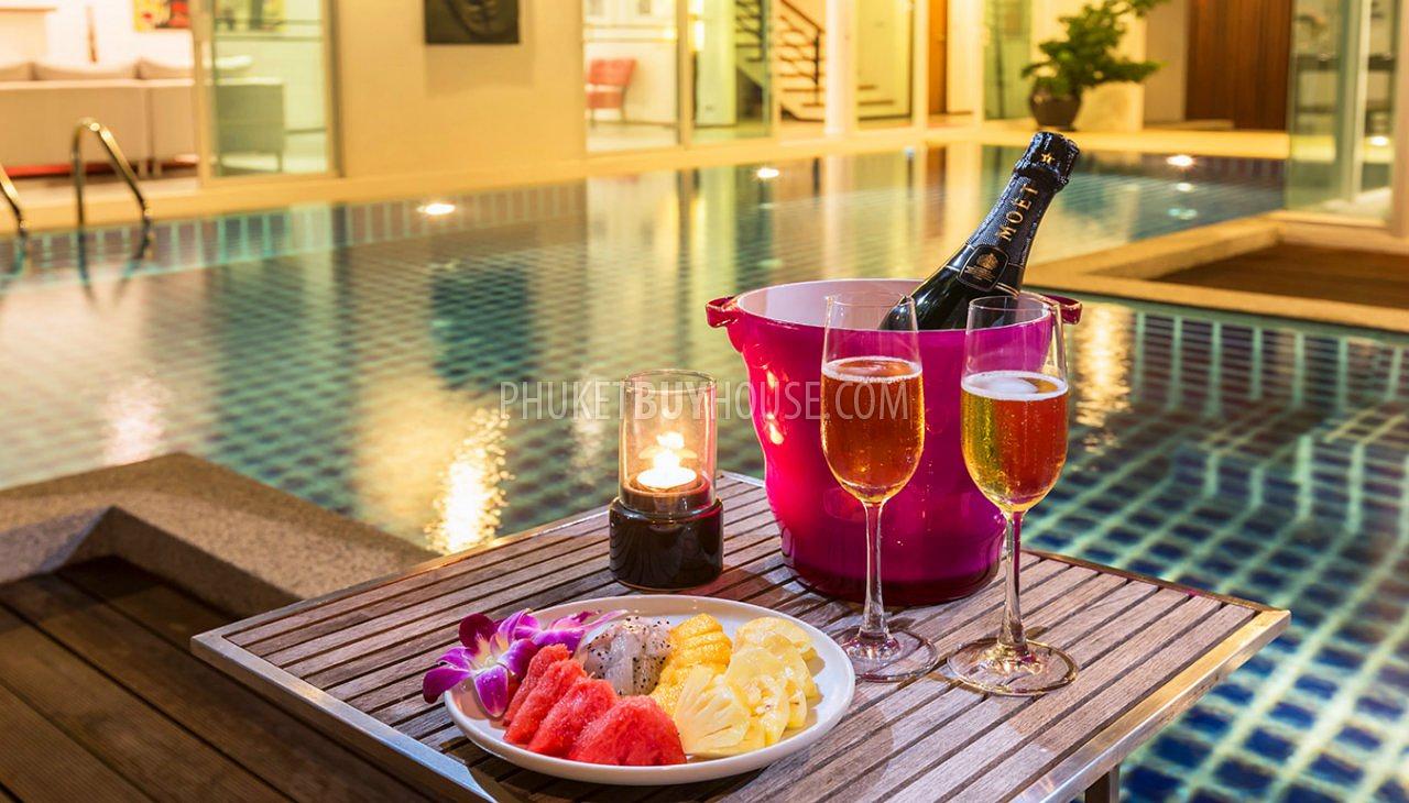 RAW5137: Luxury Pool Villa in Phuket with 4 Bedrooms. Photo #25