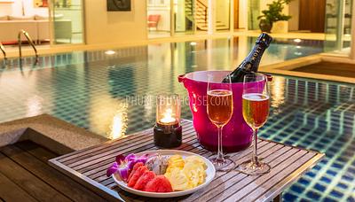 RAW5137: Luxury Pool Villa in Phuket with 4 Bedrooms. Photo #25