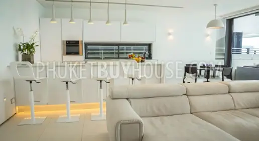 KAT5097: Luxury Villa with Infinity Pool and Sea View in Kata Resale. Photo #8