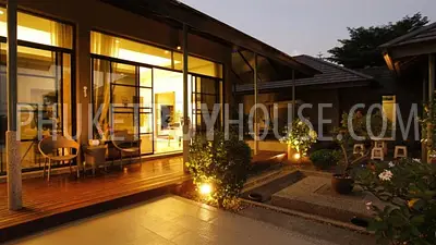 KTH5104: 4 Bedrooms Villa in Kathu. Photo #3
