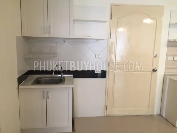 PAT5118: One bedroom apartment in the heart of Patong. Photo #3