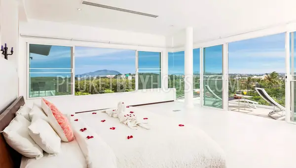 RAW5137: Luxury Pool Villa in Phuket with 4 Bedrooms. Photo #41