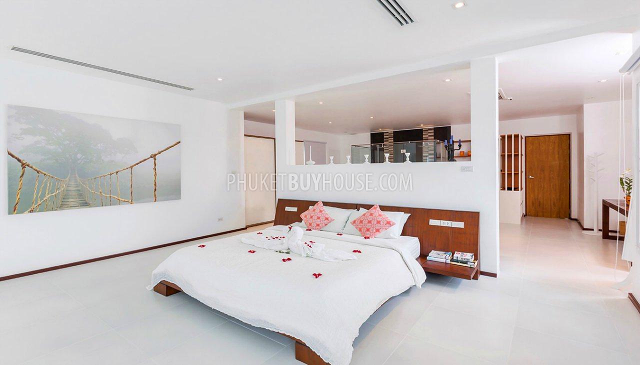 RAW5137: Luxury Pool Villa in Phuket with 4 Bedrooms. Photo #43