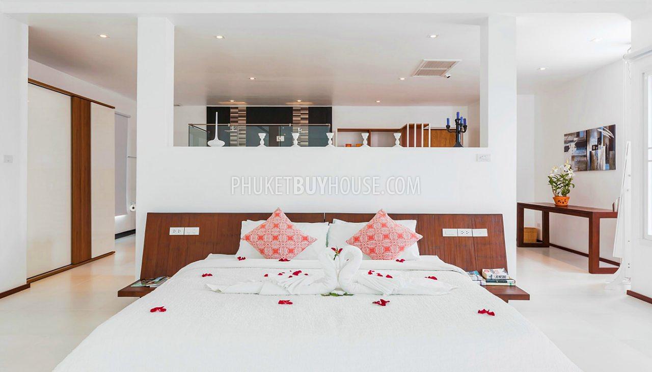 RAW5137: Luxury Pool Villa in Phuket with 4 Bedrooms. Photo #44