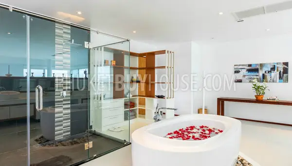 RAW5137: Luxury Pool Villa in Phuket with 4 Bedrooms. Photo #46