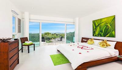 RAW5137: Luxury Pool Villa in Phuket with 4 Bedrooms. Photo #54