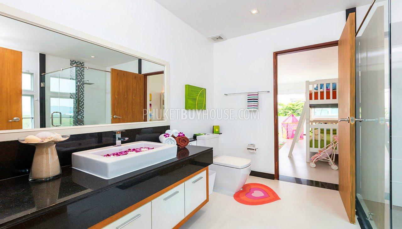 RAW5137: Luxury Pool Villa in Phuket with 4 Bedrooms. Photo #61
