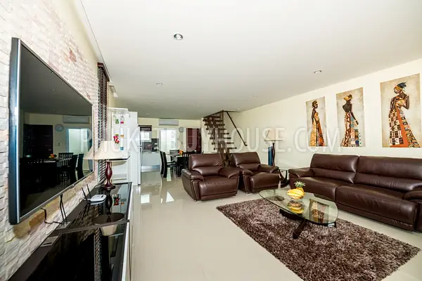 KAM5152: 3 Bedroom Townhouse in Kamala Beach. Photo #17