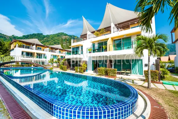 KAM5152: 3 Bedroom Townhouse in Kamala Beach. Photo #35