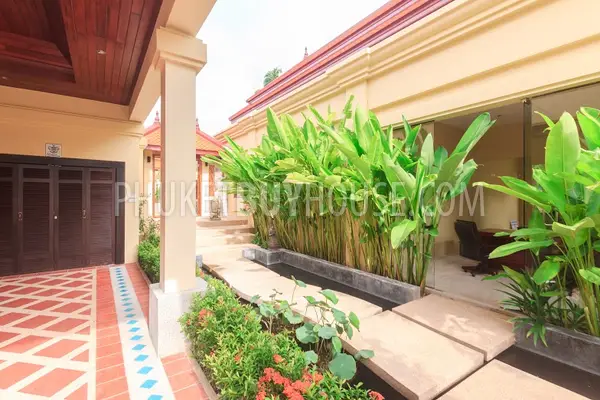 RAW5154: Elegant 5 Bedroom villa in Rawai. Photo #28
