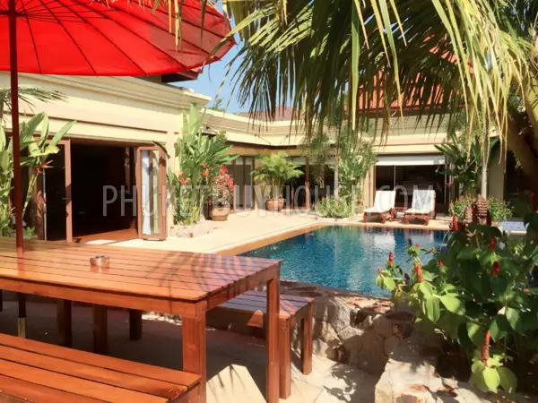 RAW5154: Elegant 5 Bedroom villa in Rawai. Photo #31