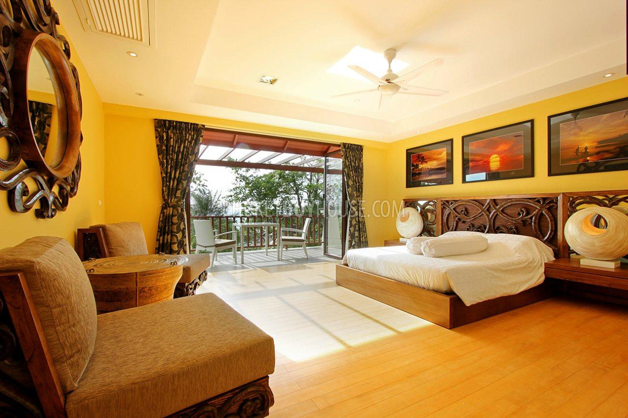 PAT5205: 5 Bedrooms Villa in Patong. Photo #3