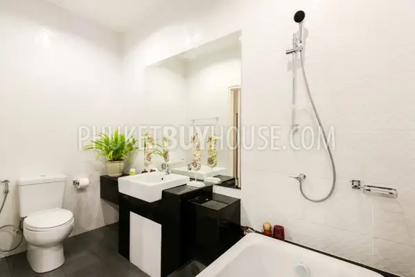KAM5208: 2 Bedrooms Apartment in Kamala close to the Beach. Photo #5