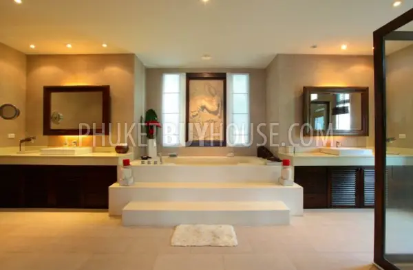 PAT5210: Spacious 4 bedroom Villa at Kalim. Photo #4