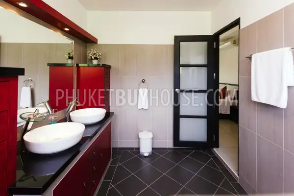 RAW5211: Pool villa in Rawai area. Photo #19