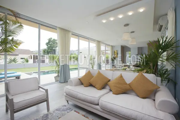 NAI5212: 2 Bedrooms Luxury Villa near Nai Harn Beach. Photo #15