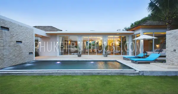 NAI5212: 2 Bedrooms Luxury Villa near Nai Harn Beach. Photo #27