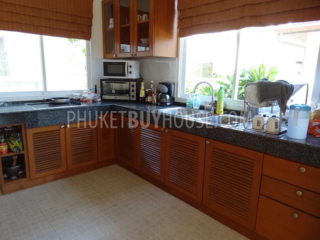 KAR5221: 4 Bedrooms House with walking distance to the Karon Beach. Photo #1