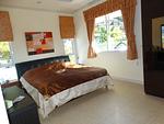 KAR5221: 4 Bedrooms House with walking distance to the Karon Beach. Thumbnail #11
