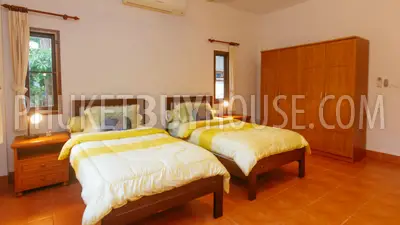 RAW5201: 4 Bedrooms Villa with Private Pool in Rawai. Photo #5