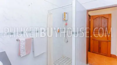 RAW5201: 4 Bedrooms Villa with Private Pool in Rawai. Photo #9