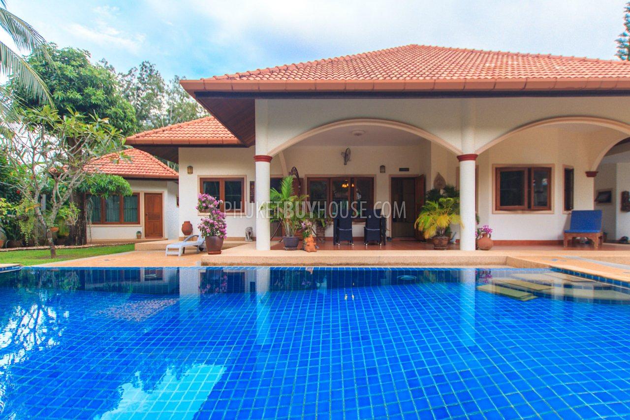 RAW5201: 4 Bedrooms Villa with Private Pool in Rawai. Photo #31