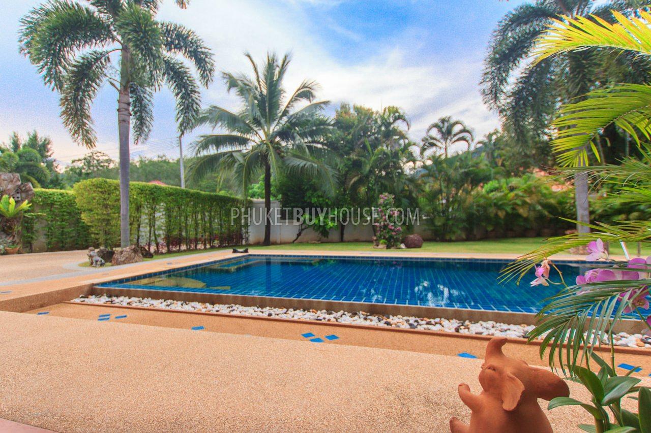 RAW5201: 4 Bedrooms Villa with Private Pool in Rawai. Photo #34