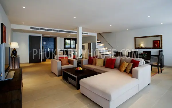 RAW5261: Beachfront Villa in Rawai. Photo #3