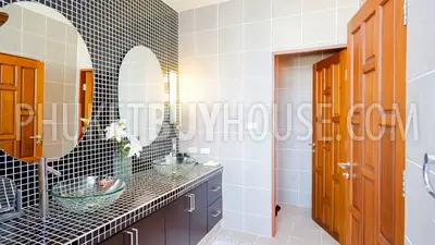 RAW5275: 7 Bedrooms Sea View Villa. Photo #44