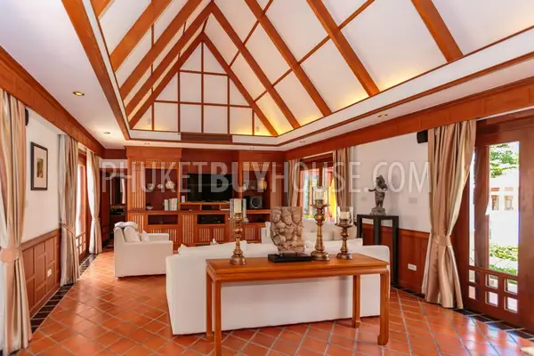 NAI5245: Thai Luxury Pool Villa 4 Bedrooms close to Nai Harn Beach. Photo #4