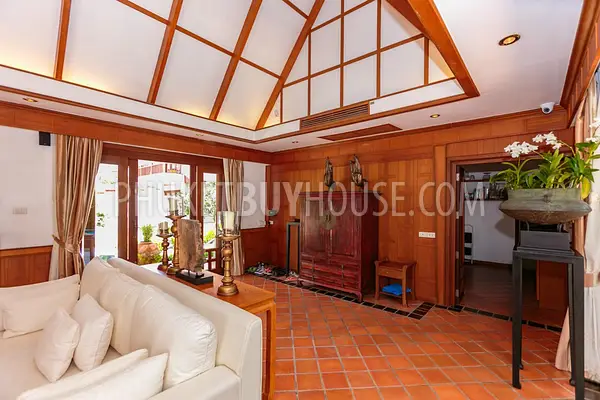NAI5245: Thai Luxury Pool Villa 4 Bedrooms close to Nai Harn Beach. Photo #5