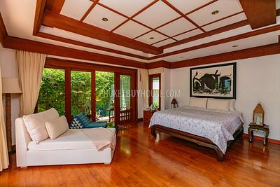 NAI5245: Thai Luxury Pool Villa 4 Bedrooms close to Nai Harn Beach. Photo #15