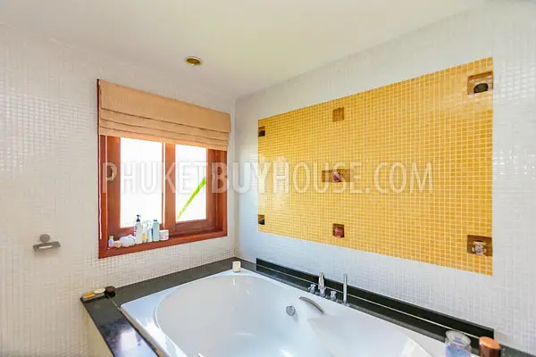 NAI5245: Thai Luxury Pool Villa 4 Bedrooms close to Nai Harn Beach. Photo #21