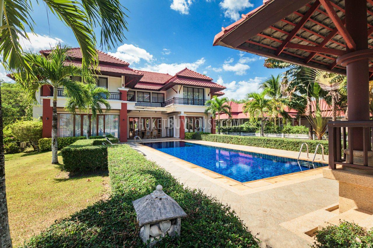 BAN5301: Luxury 3 Bedroom villa in Laguna. Photo #32
